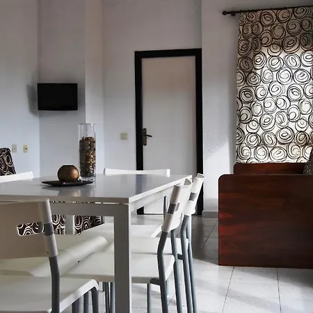 Ar Enjoy Monjardi Apartment